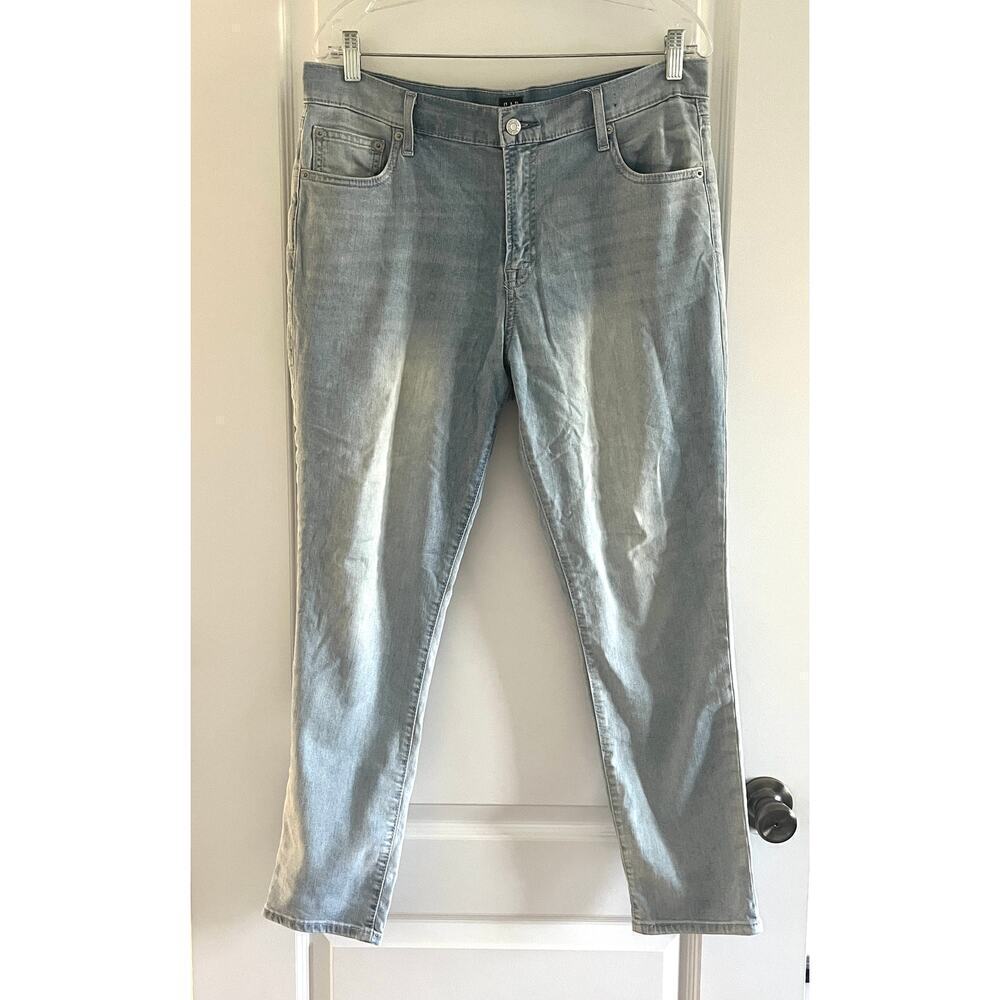 Gap Lightweight Best Girlfriend Jeans in Light Indigo